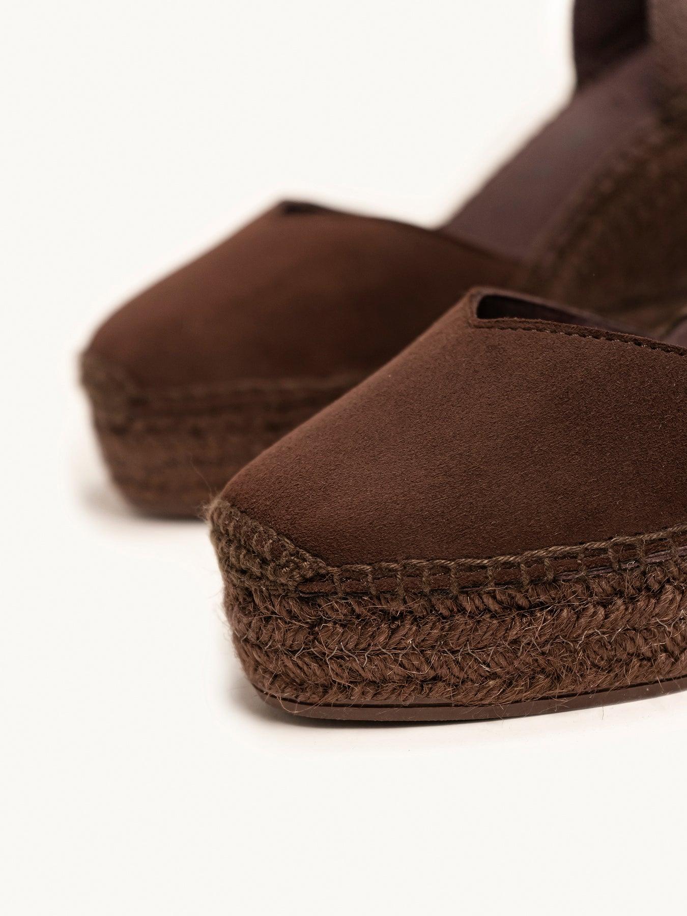 Sandália Jara Anabela 10 cm Camurça Marrom Escuro