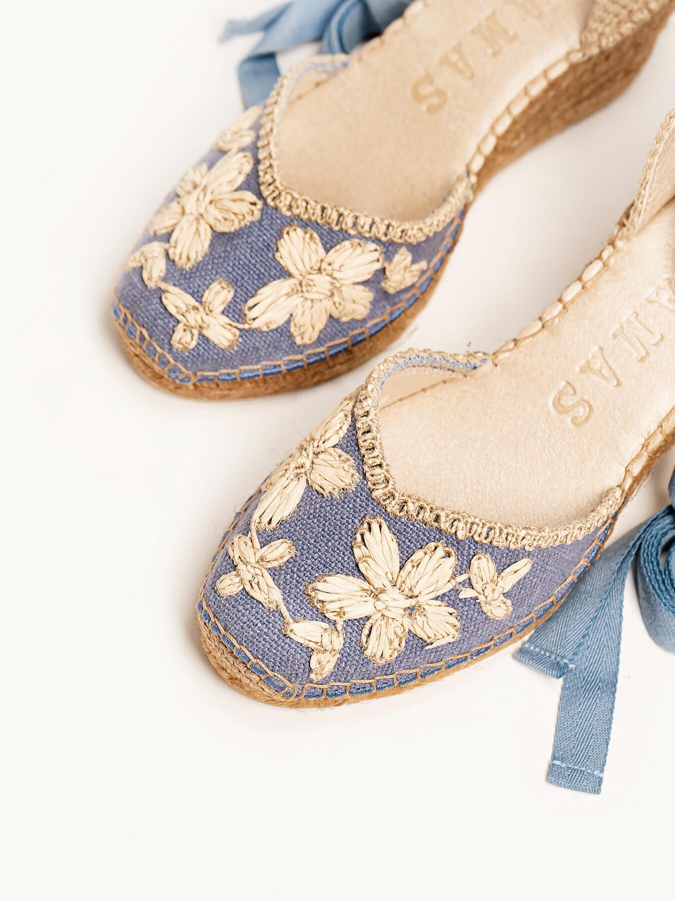 Sandália Romero Anabela 7 cm Bordado Azul Jeans