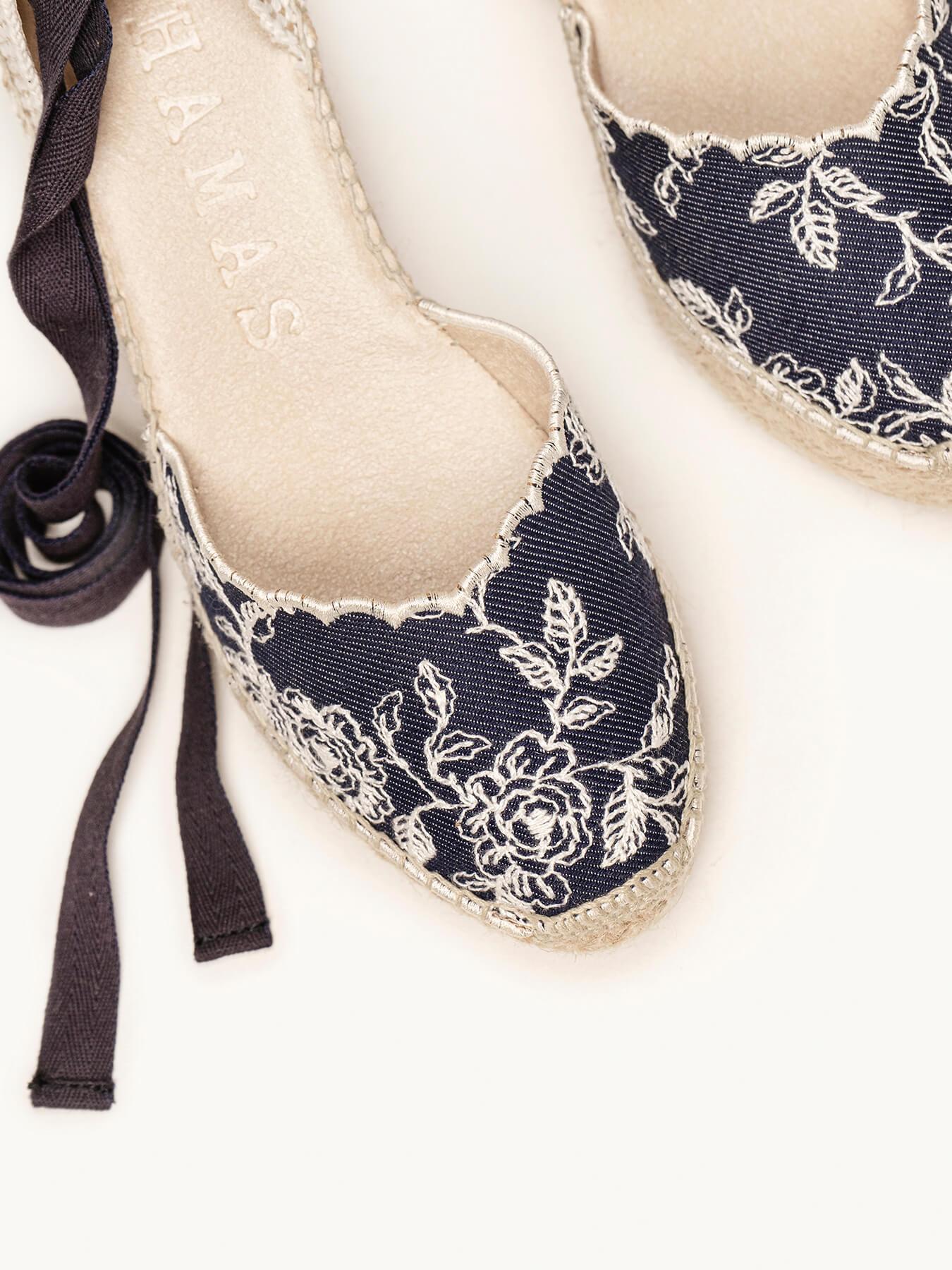 Sandália Anabela Alta Romero Jeans Bordado Marinho