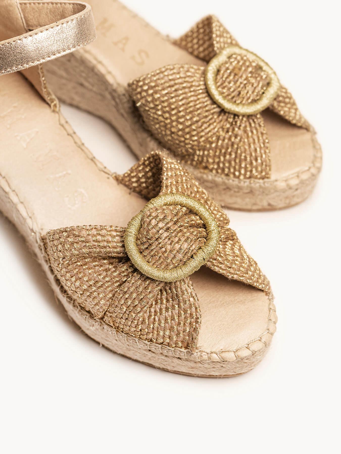 Sandália Anabela Média Plataforma Amapola Tira Dourado