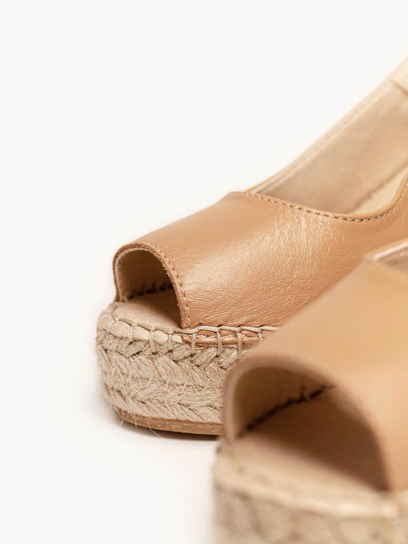 Sandália Anabela Alta Clavel Napa Marrom Claro