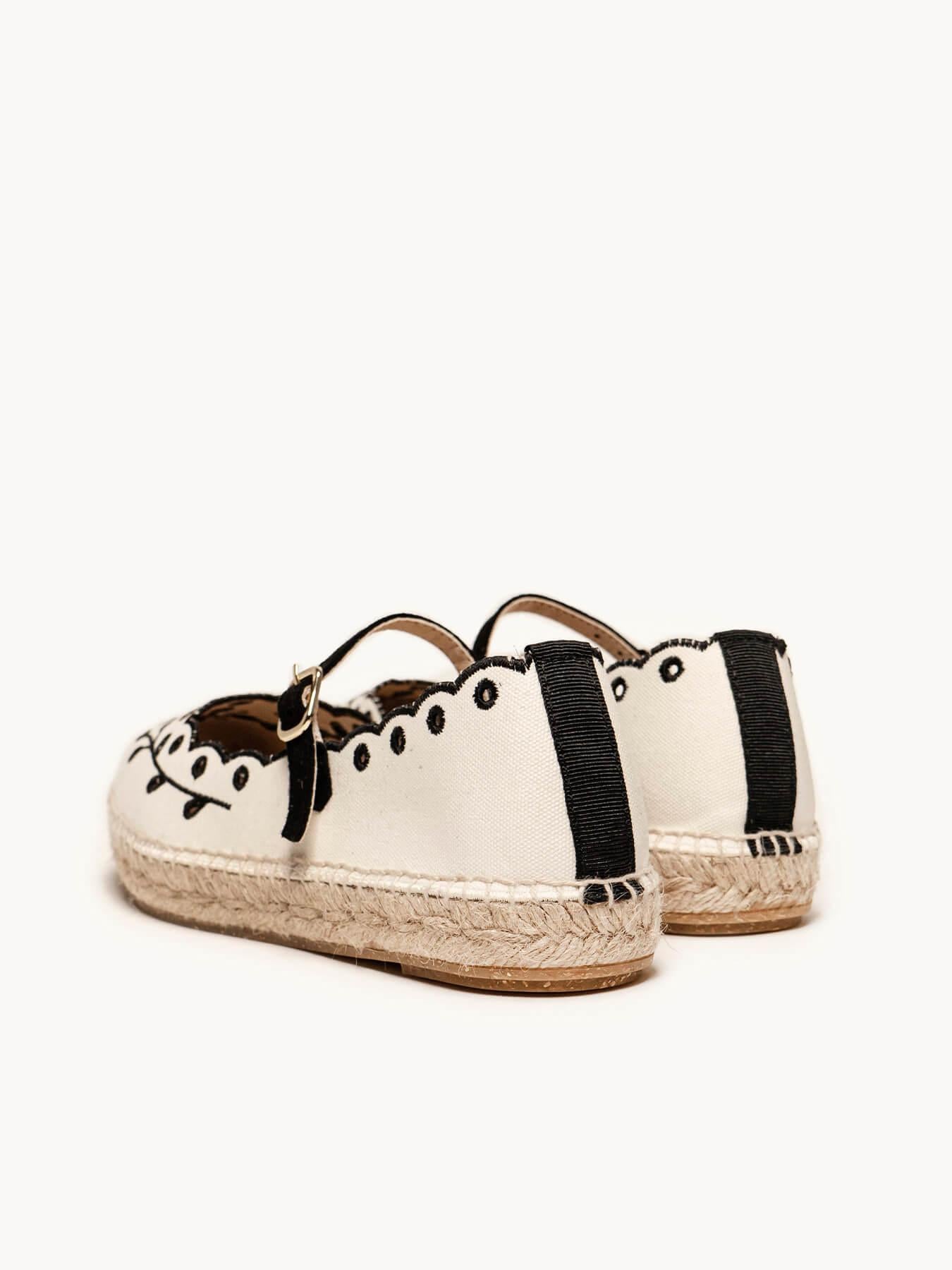 Sapatilha Campanilla Lona Bordada Preto