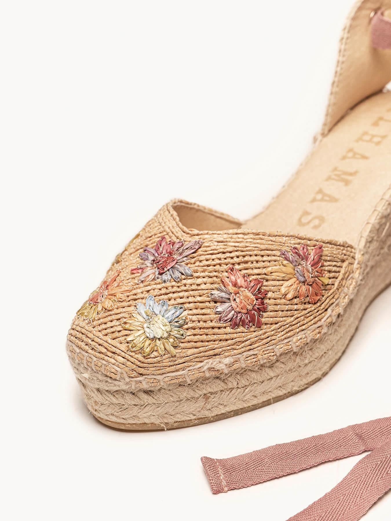 Sandália Anabela Média Plataforma Romero Ráfia Flores Rosa Claro
