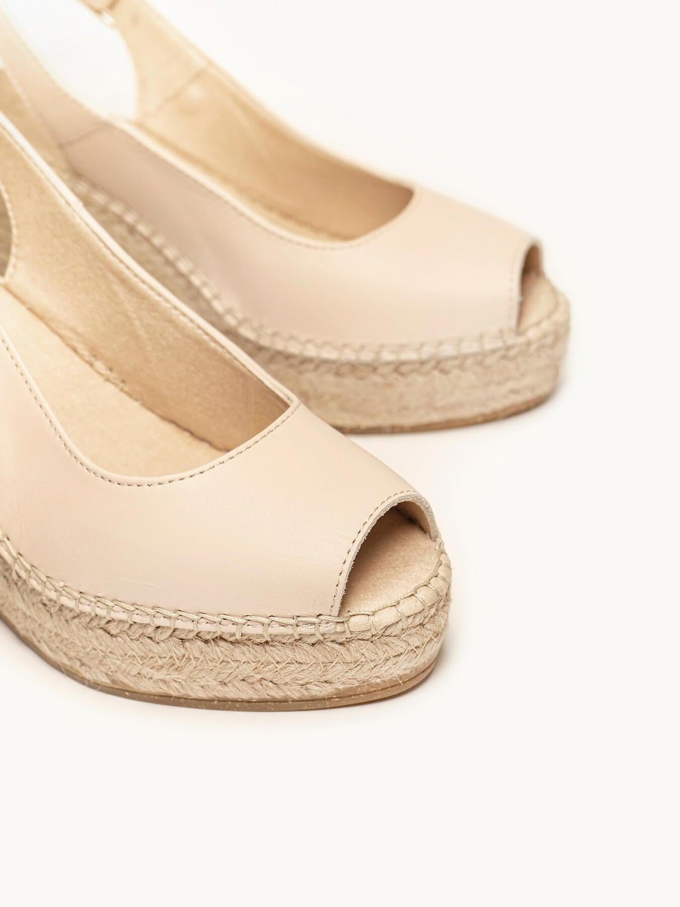 Sandália Anabela Alta Clavel Napa Areia