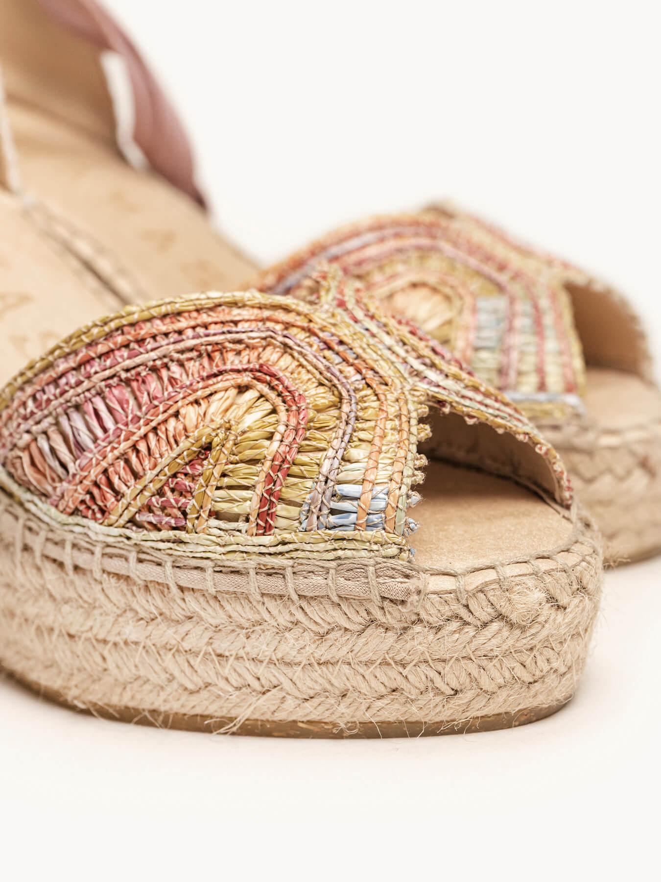 Sandália Anabela Alta Lirio Ráfia Rosa Claro