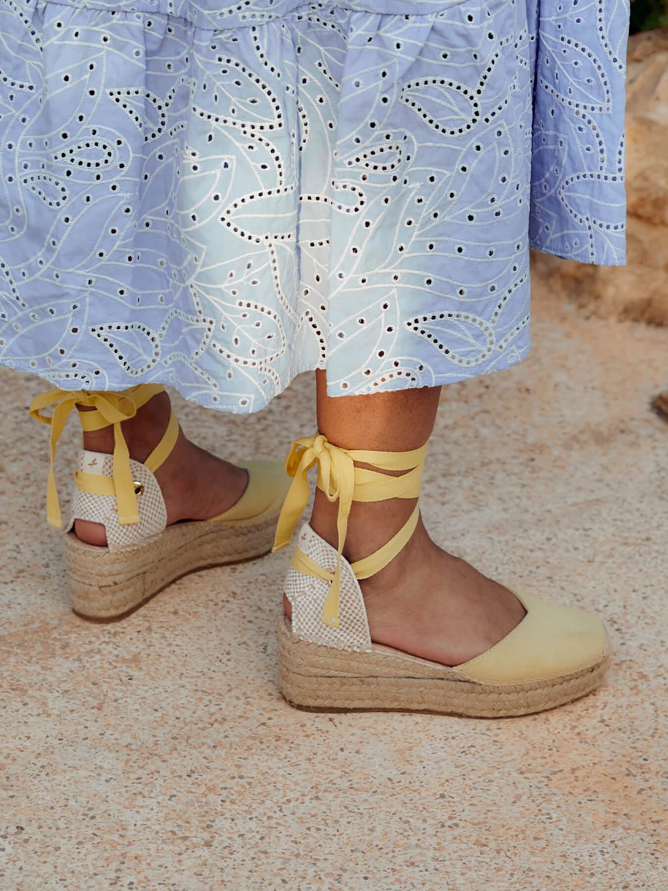 Sandália Plataforma Romero Camurça Amarelo