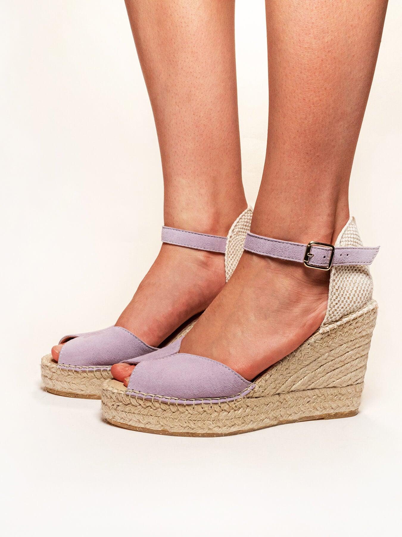 Sandália Anabela Alta Alelí Camurça Lilás