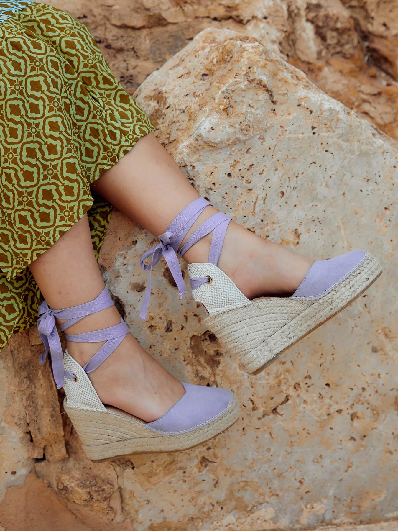 Sandália Romero Anabela 10 cm Camurça Lilás