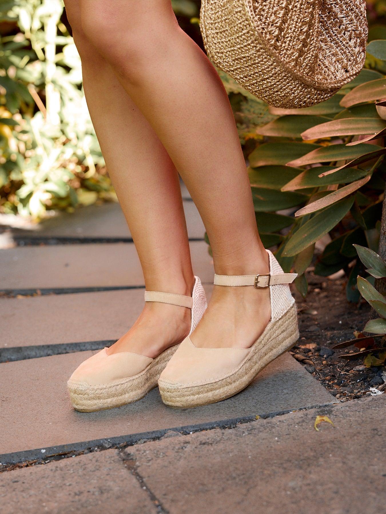 Sandália Plataforma Jara Camurça Areia