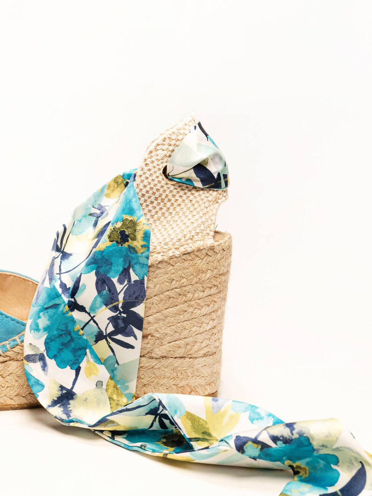 Lenço Floral Azul
