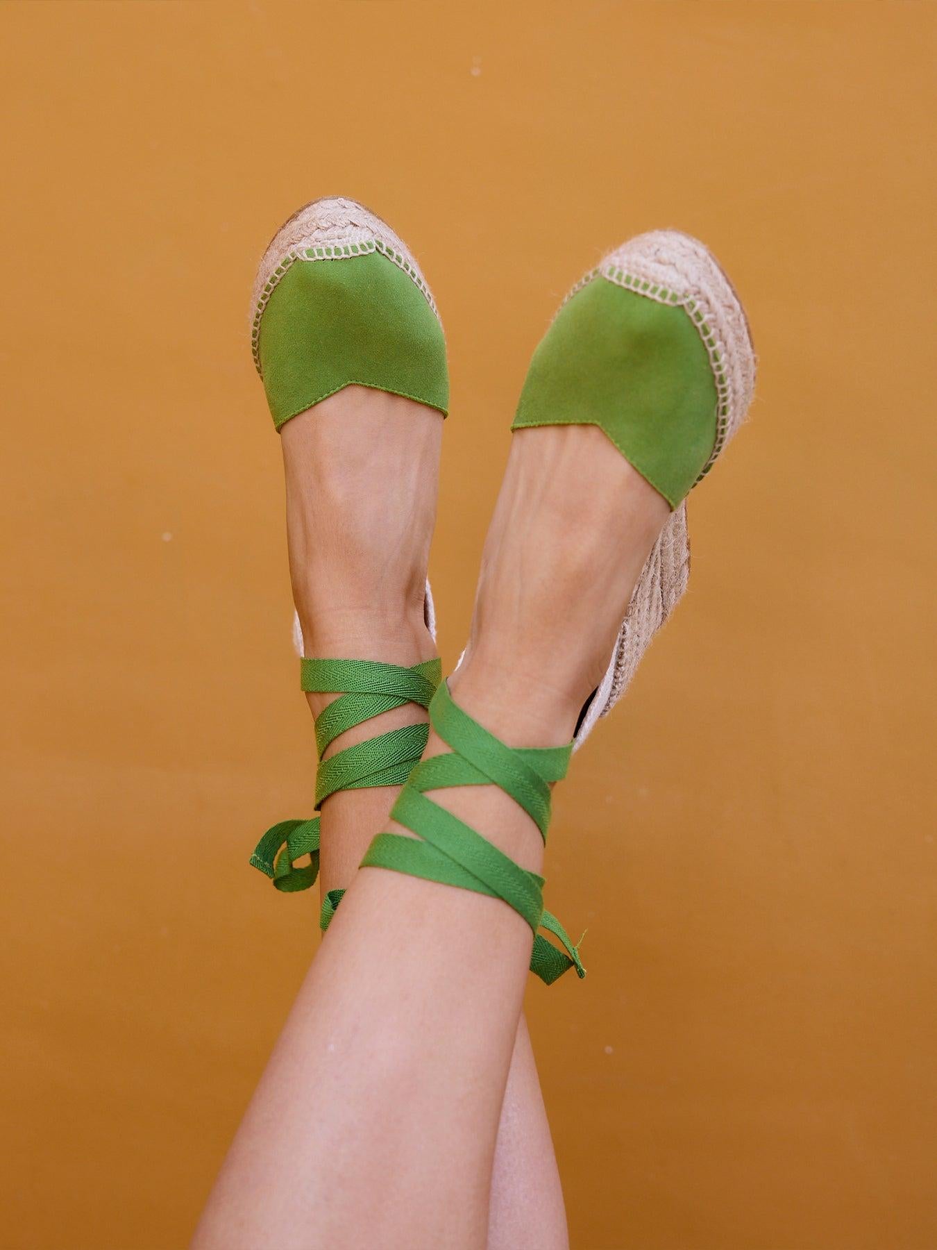 Sandália Anabela Média Plataforma Romero Camurça Verde