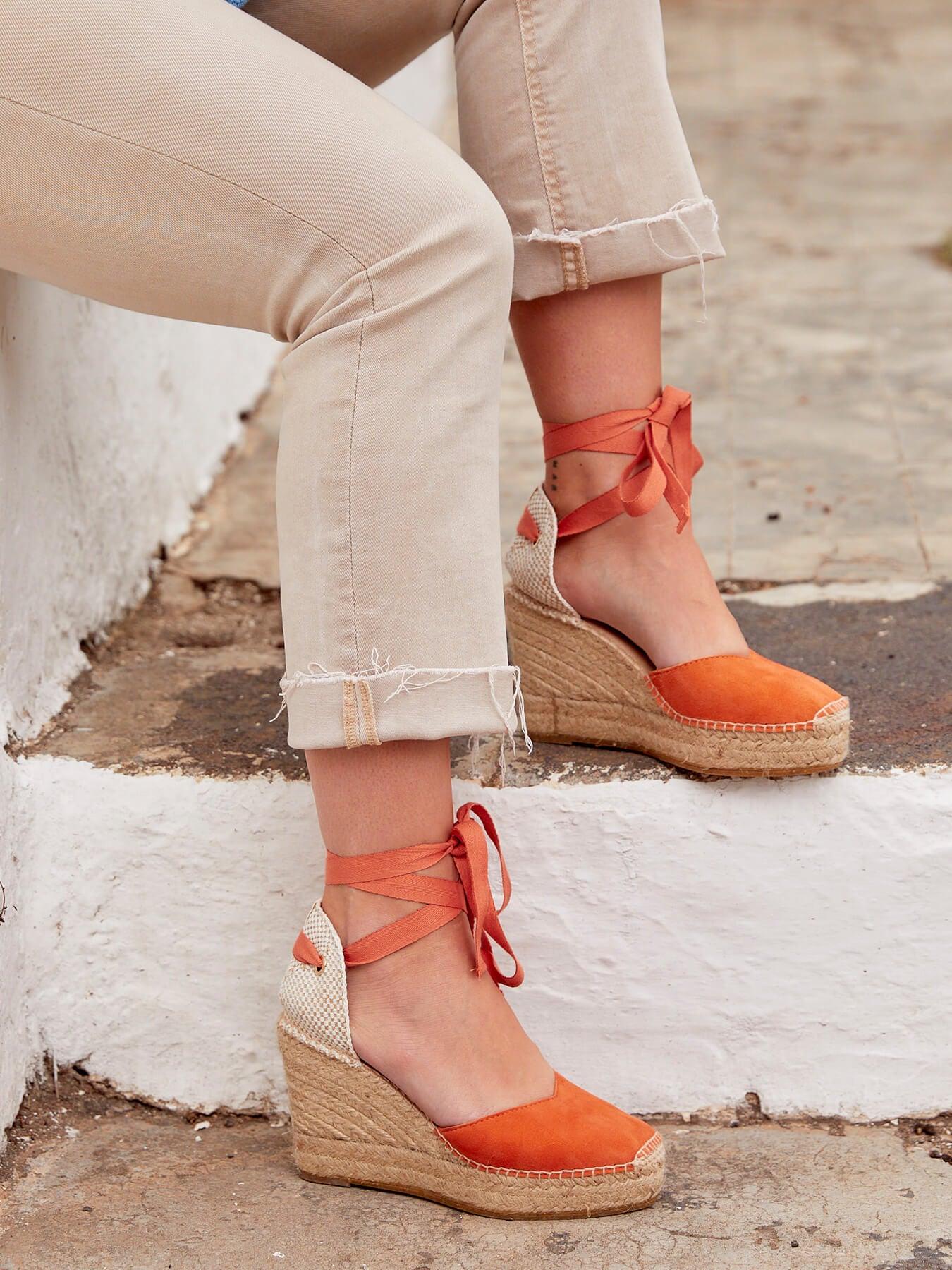 Sandália Anabela Alta Romero Camurça Laranja