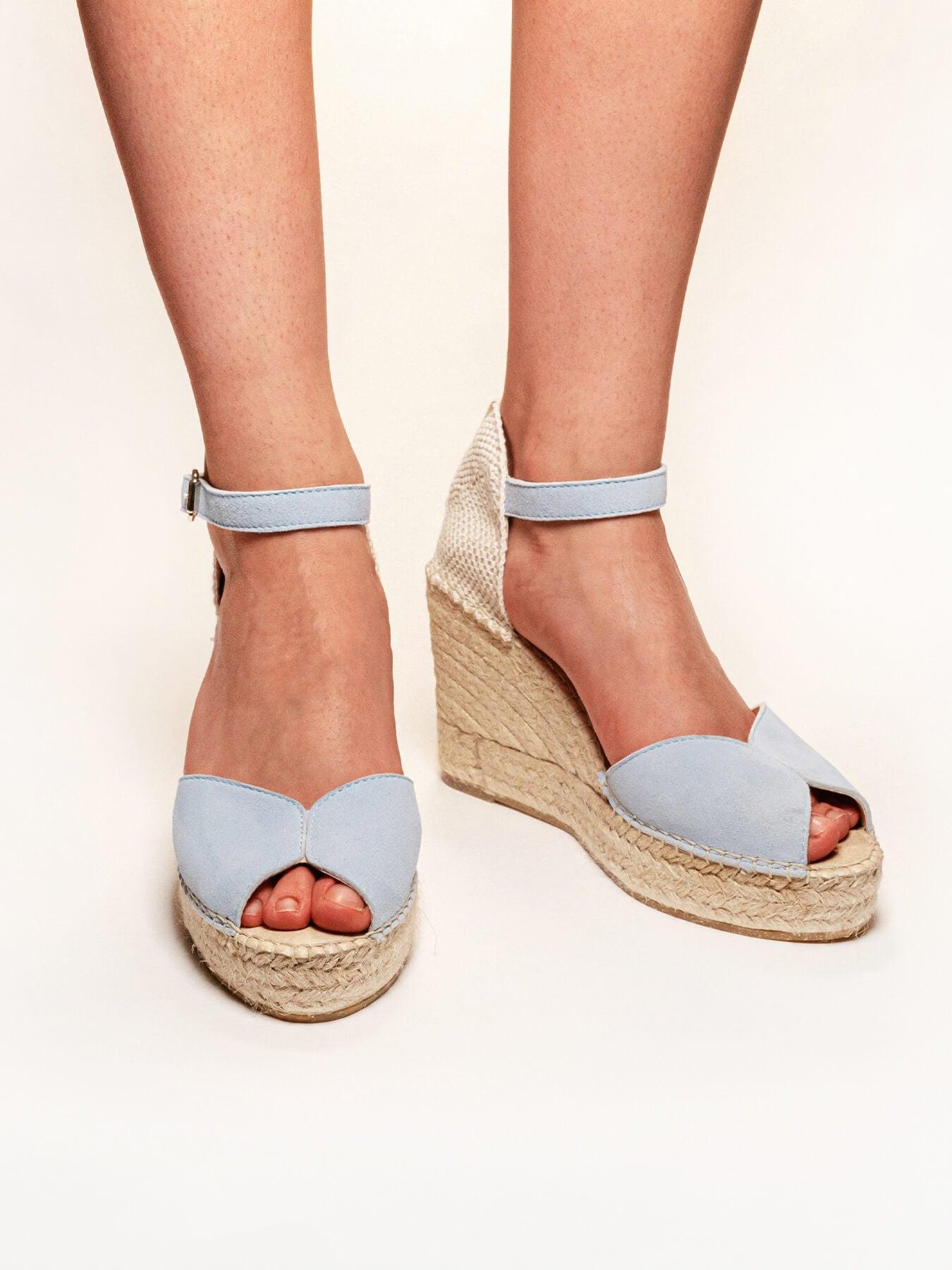 Sandália Anabela Alta Alelí Camurça Azul Claro