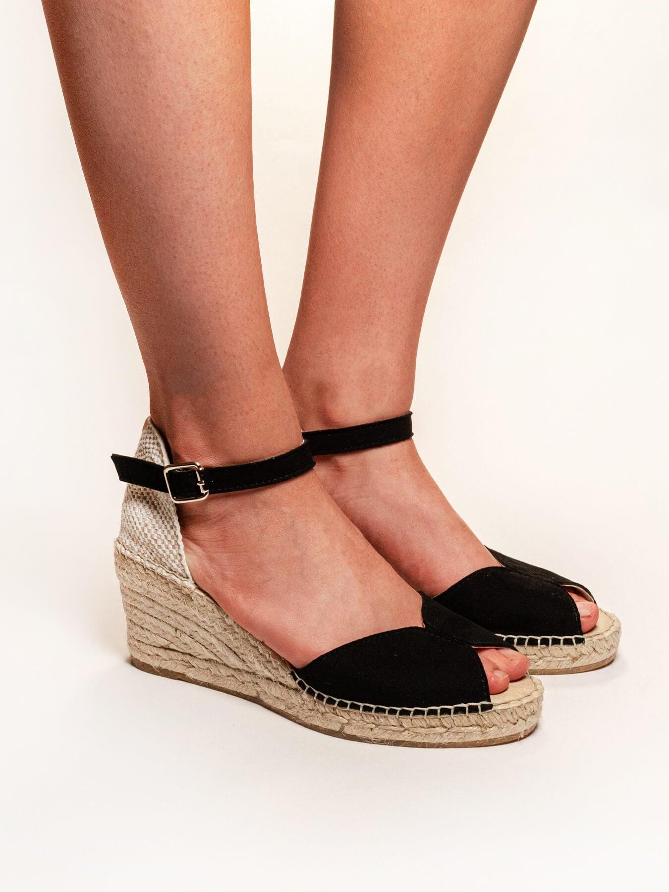 Sandália Anabela Média Alelí Camurça Preta