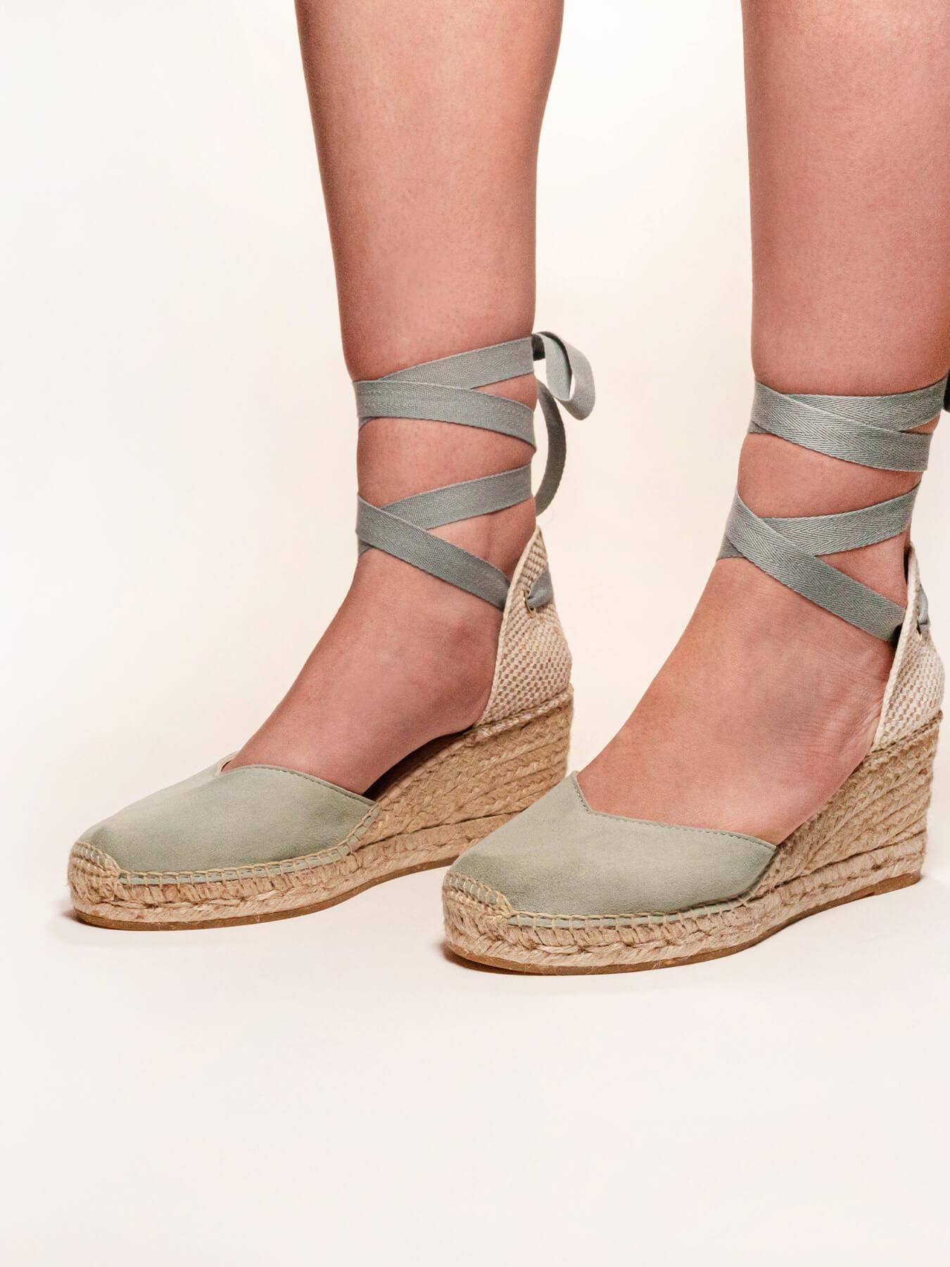 Sandália Anabela Média Romero Camurça Verde Claro