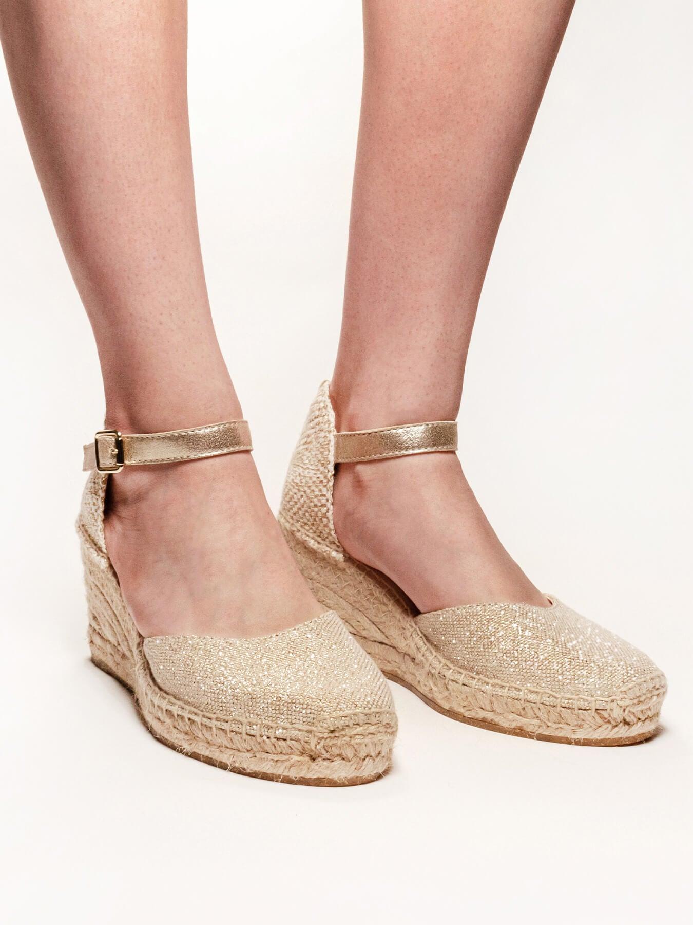 Sandália Anabela Média Dalia Linho Dourado Metalizado