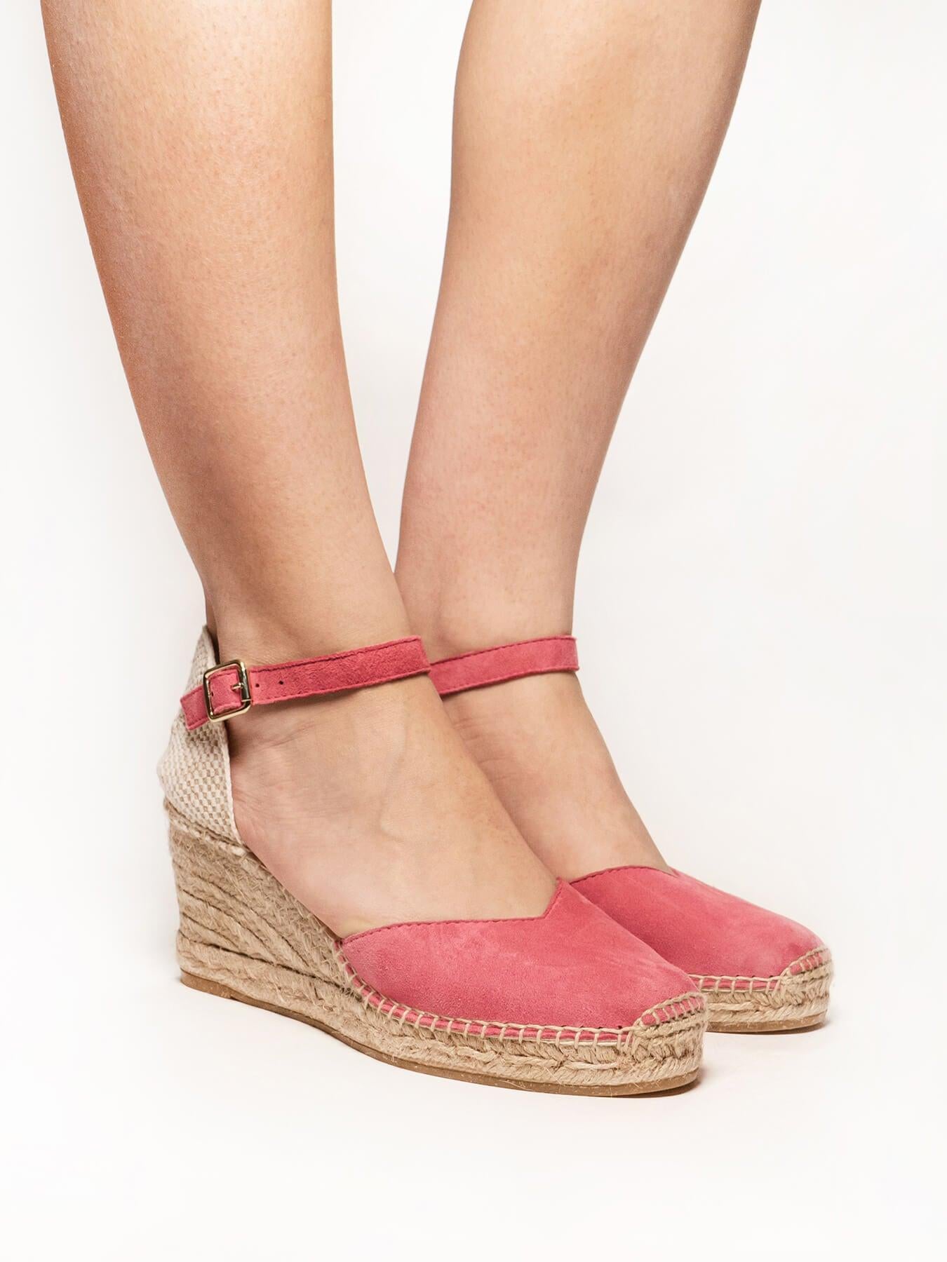 Sandália Anabela Média Jara Camurça Fúcsia