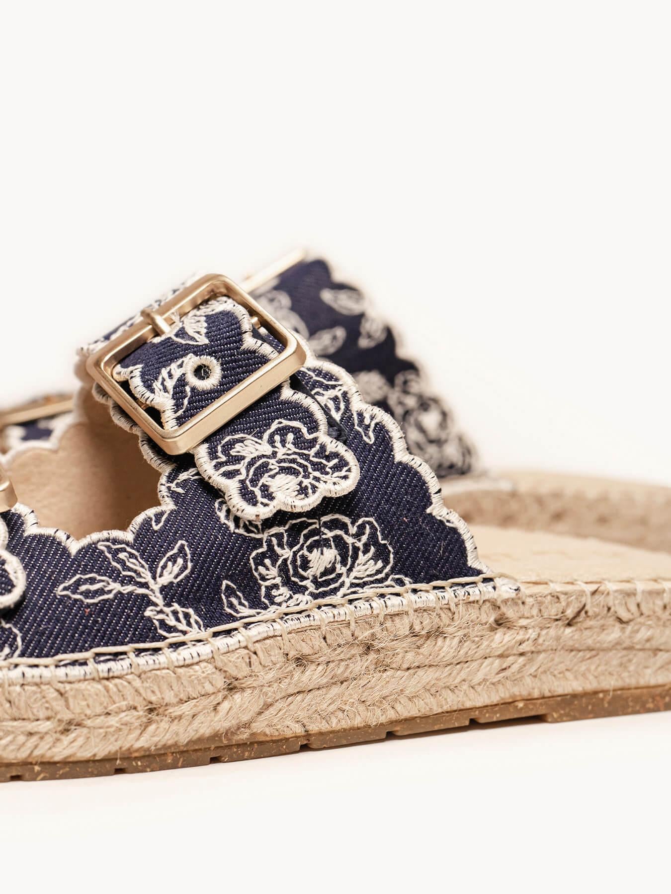 Sandália Papete Girasol Jeans Bordada Azul Marinho