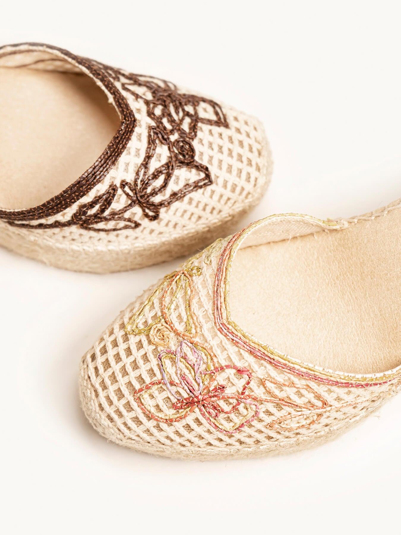 Sandália Jara Anabela 10 cm Bordado Rosa Claro